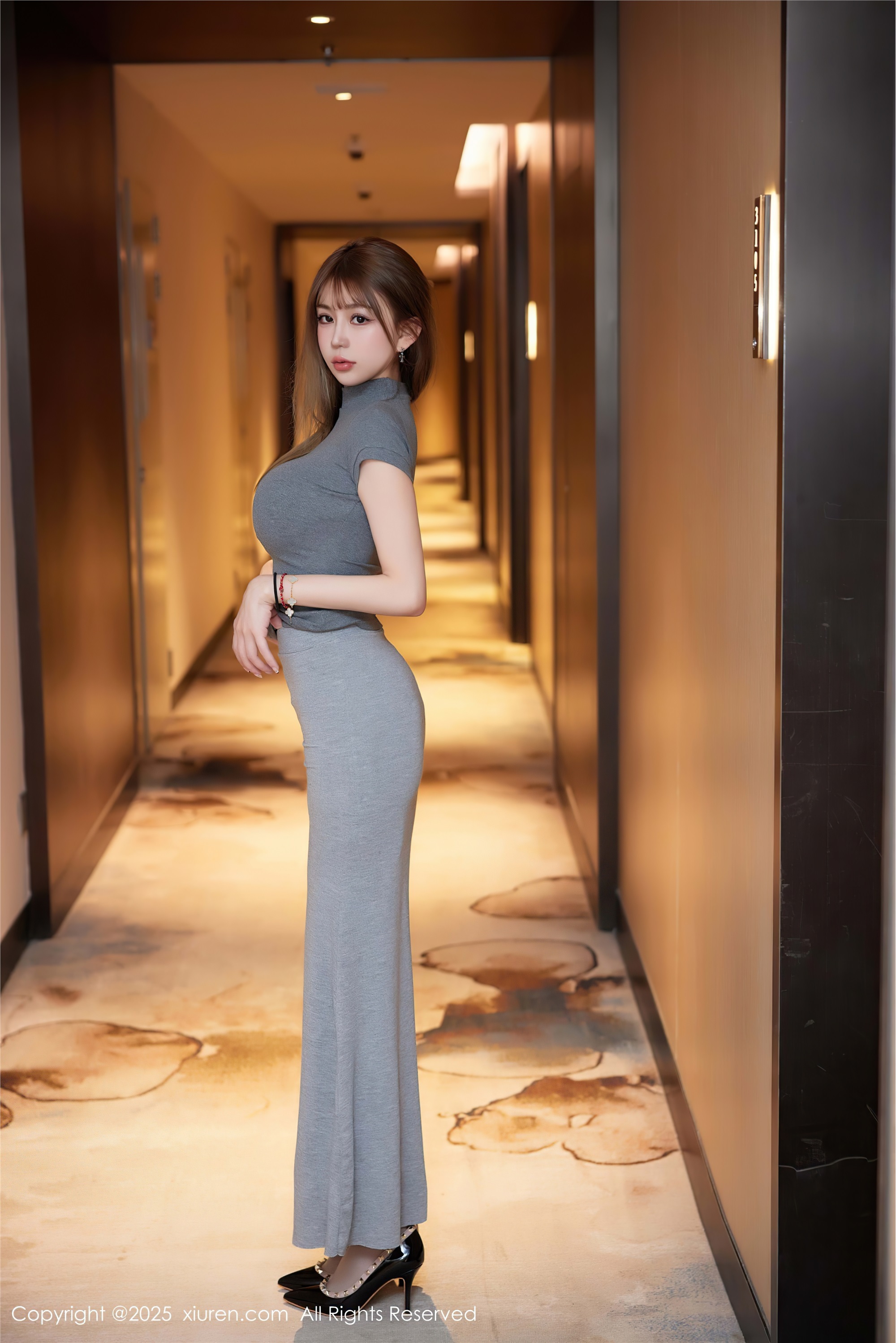 Xiuren秀人网 2025.02.25 NO.9931 Zoe柚柚